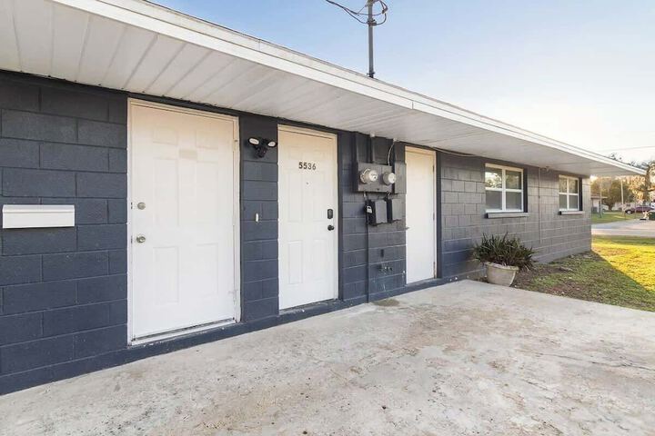 Spacious Duplex Zephyrhills #2