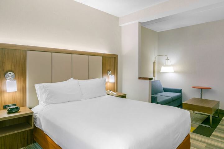Holiday Inn Express Hotel & Stes Mt. Arlington Rockaway Area by IHG