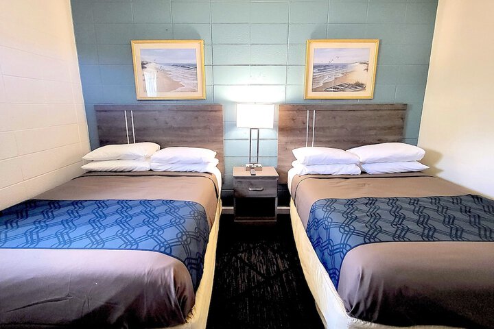 Room 10 of 11