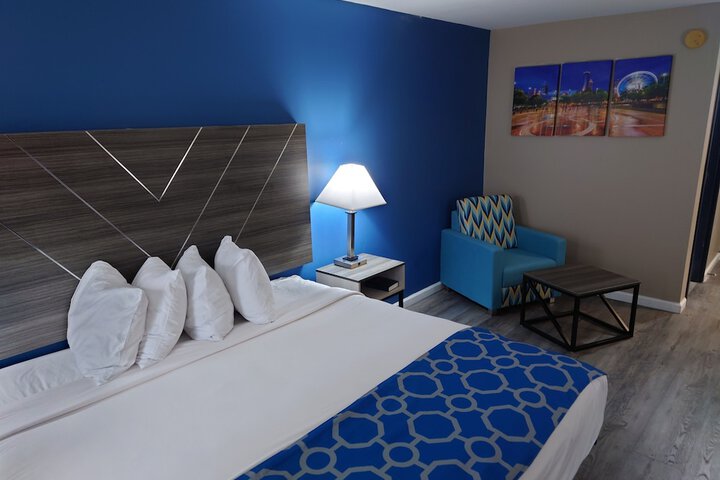 Room 11 of 25