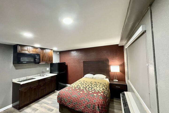 Room 12 of 12