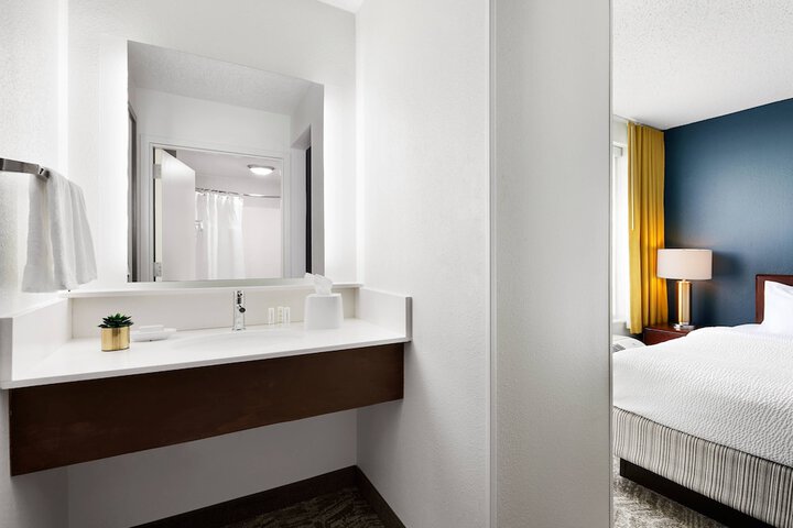 Room 12 of 20