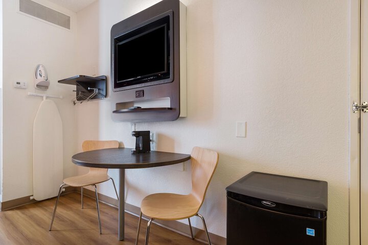 Room 20 of 34