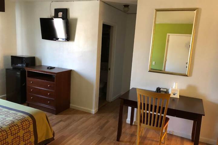 Room 17 of 30
