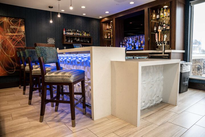 Lounge 139 of 158
