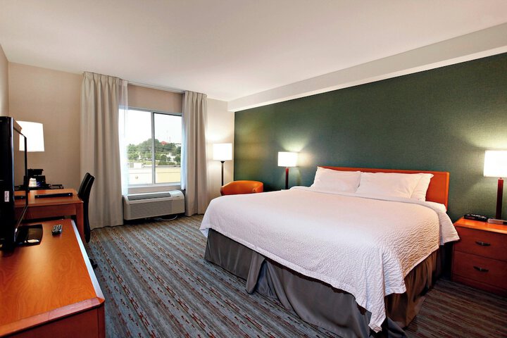 Room 18 of 29