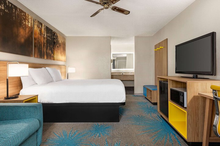Days Inn by Wyndham Demopolis