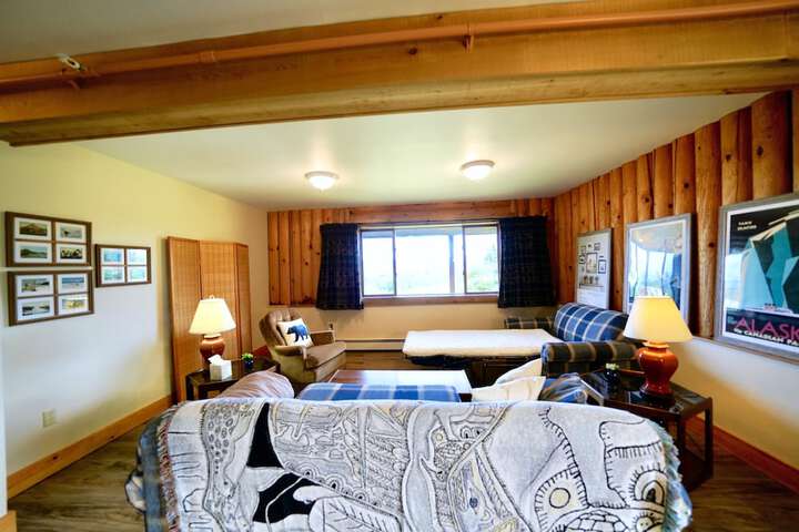 Room 6 of 18