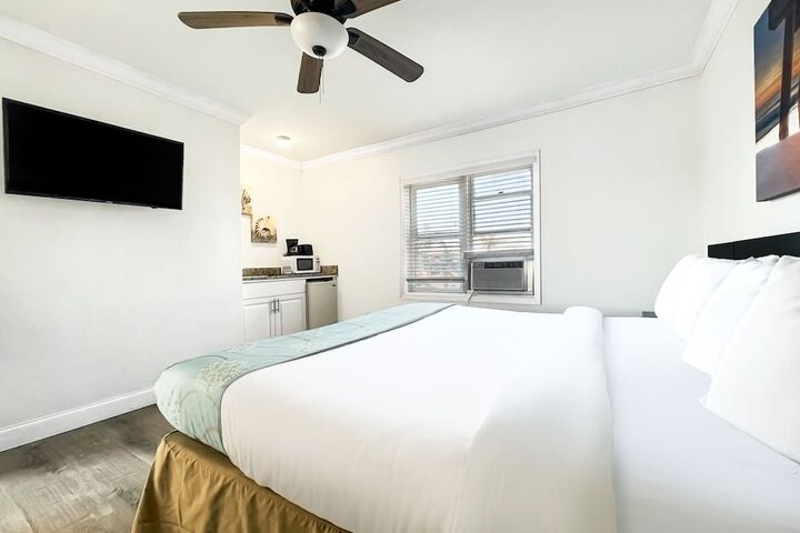 Room 16 of 37