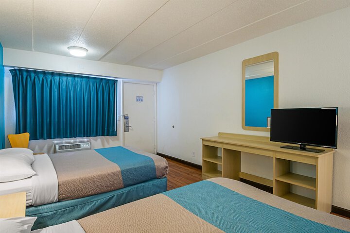 Room 21 of 47