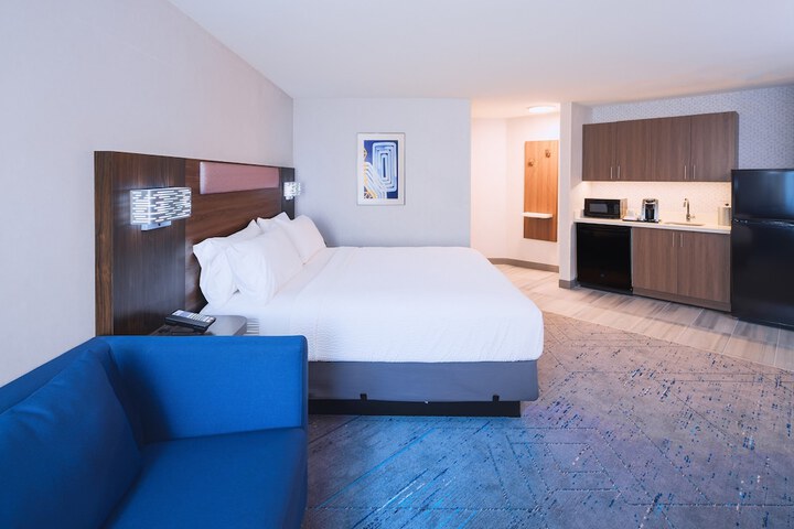 Room 36 of 42