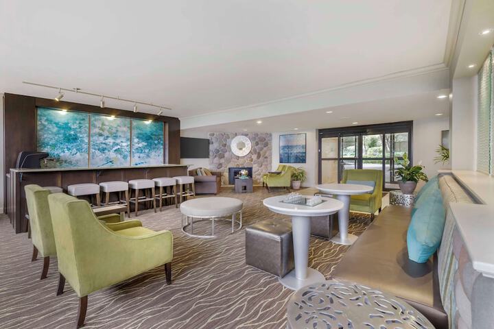 Best Western Plus Agate Beach Inn