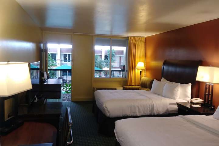 Room 29 of 48