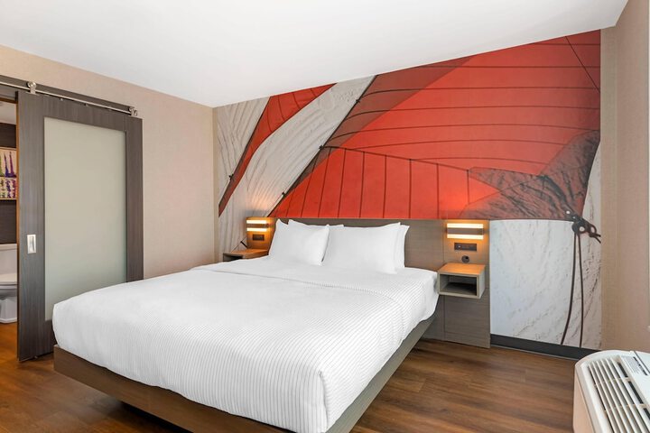 Cambria Hotel & Suites Plymouth