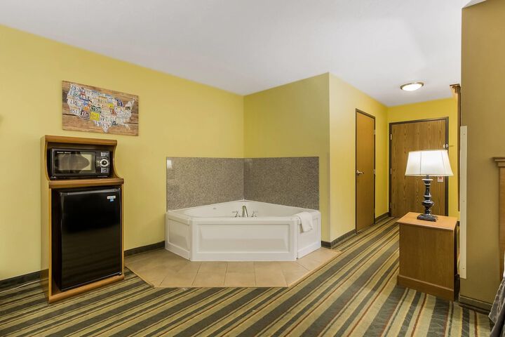 Econo Lodge Inn & Suites Yankton
