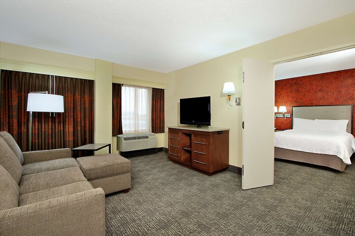 Hampton Inn & Suites Columbus-Downtown