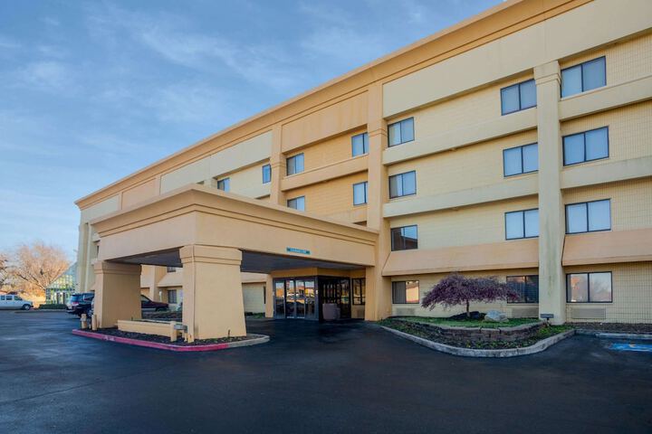 Hotel 3 of 30