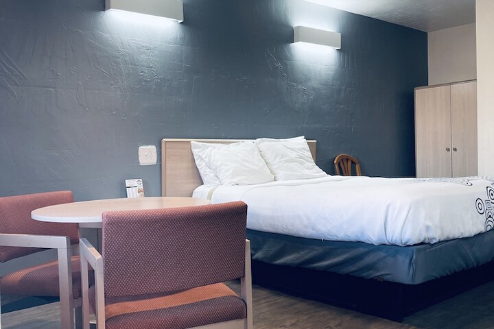 Room 20 of 37