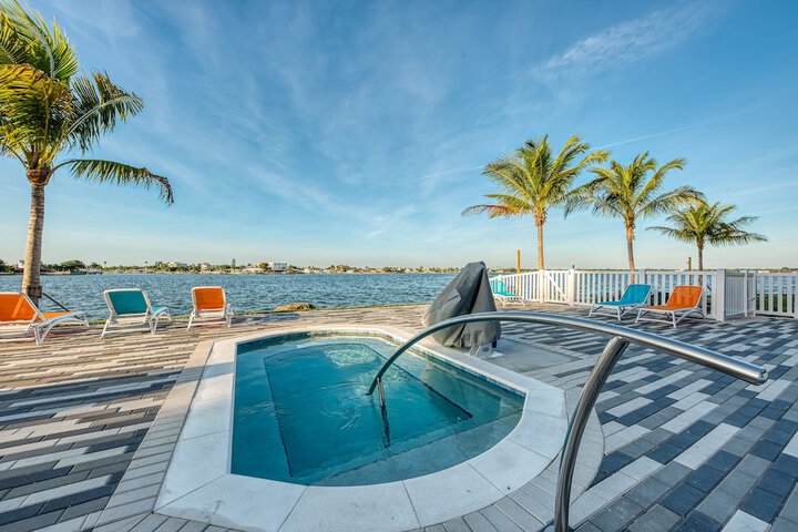 FUSION Resort Waterfront Suites