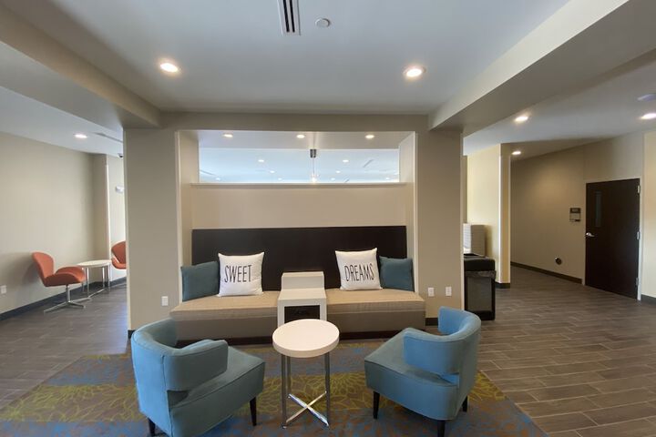 Hotel Interior 10 of 36