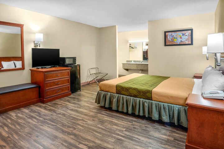Room 6 of 20