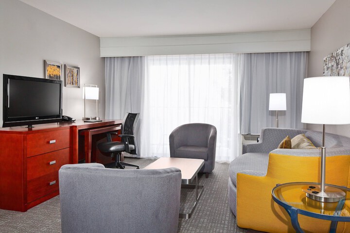 Room 9 of 23