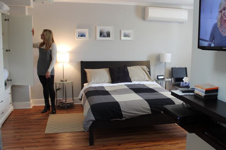 Room 27 of 33