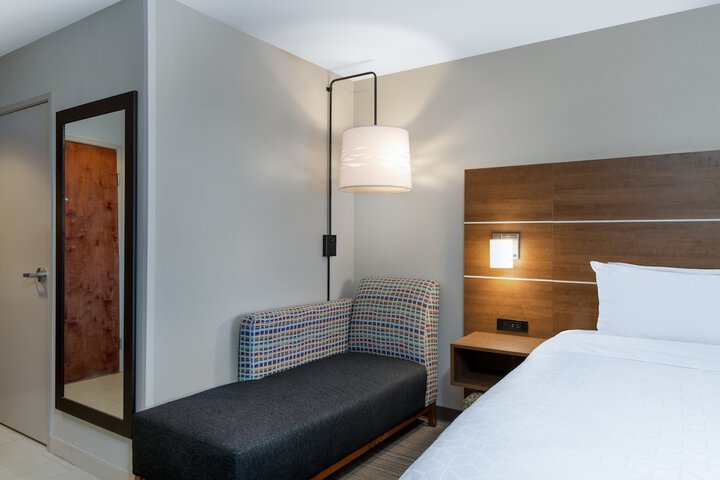 Room 22 of 39