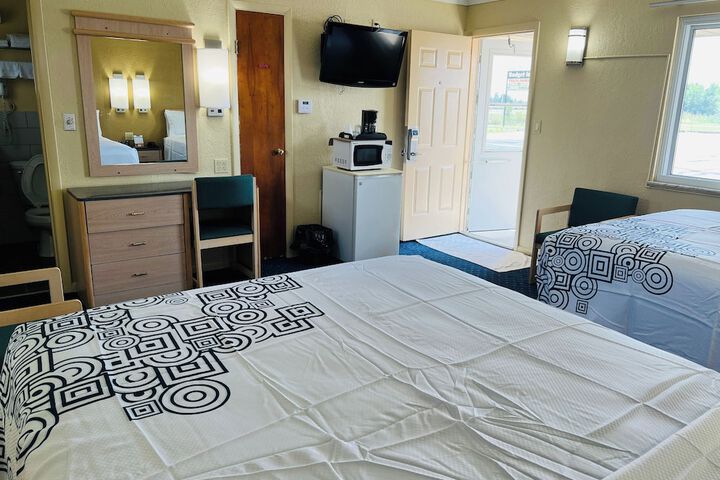 Room 15 of 40
