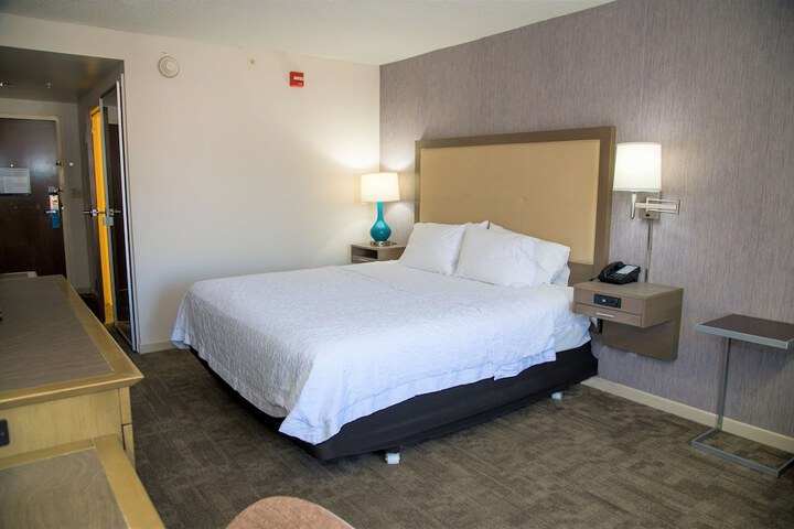 Room 16 of 37