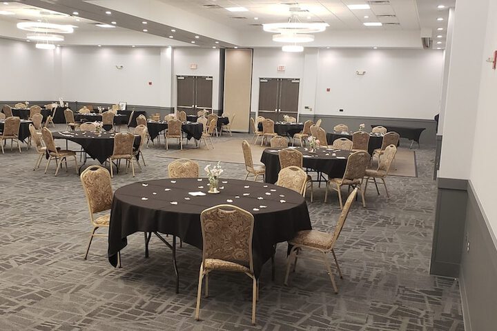Ballroom/Hall 63 of 67