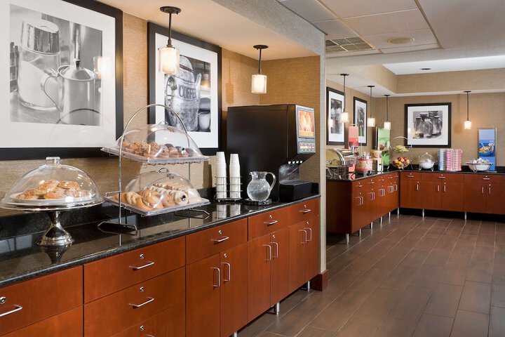 Breakfast/Coffee Service 18 of 25