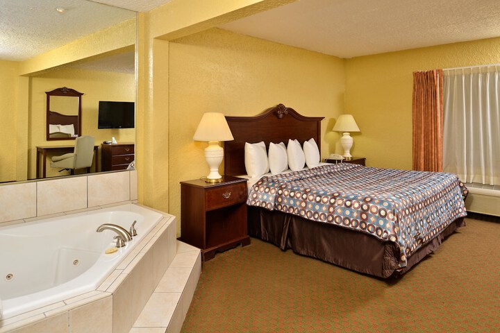 Room 3 of 14