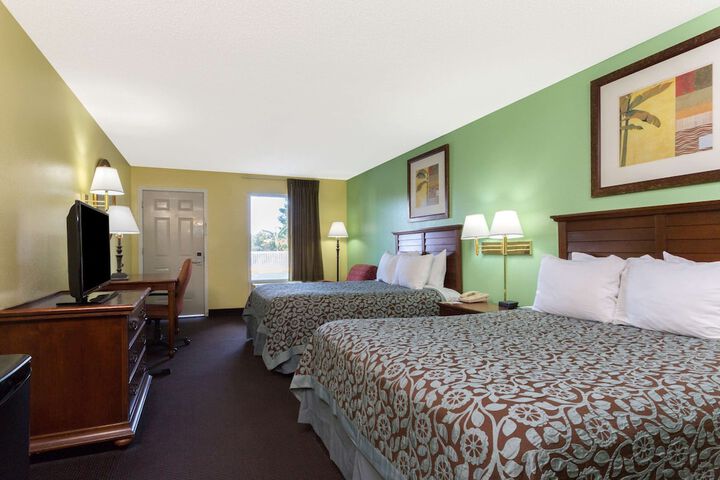 Room 11 of 26