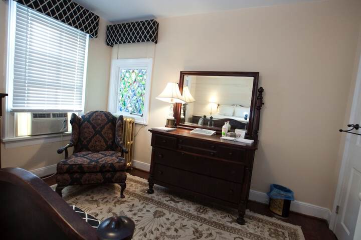 Room 15 of 51
