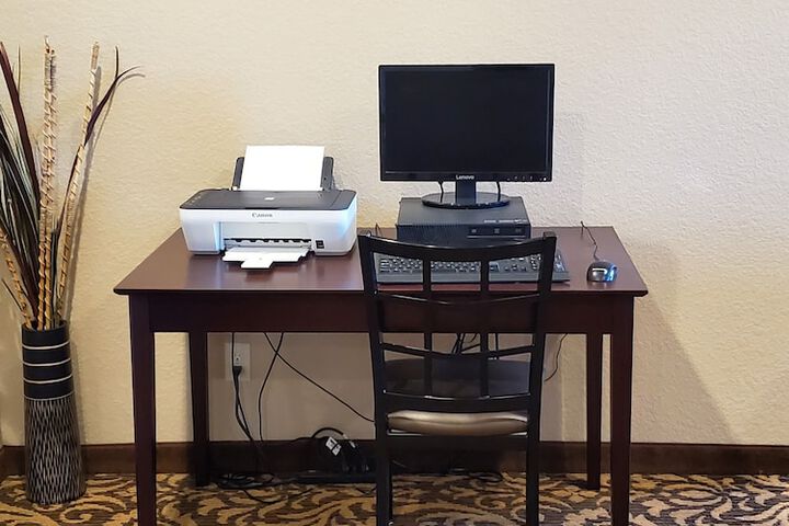Business Center 57 of 58