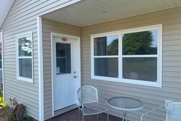 Summerside Motel & Cottages