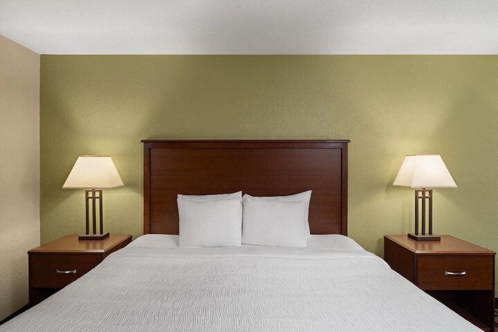 Baymont by Wyndham Oacoma