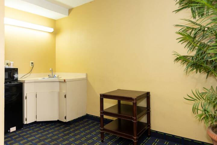 Room 17 of 21