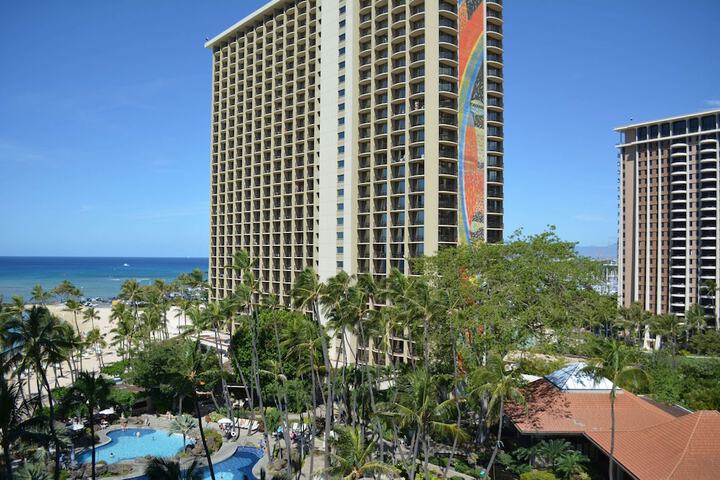 Hilton Hawaiian Village Waikiki Beach Resort