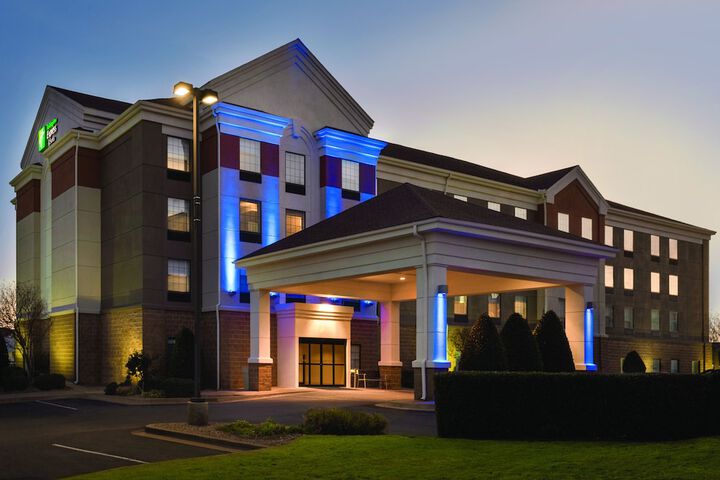 Hotel 4 of 40