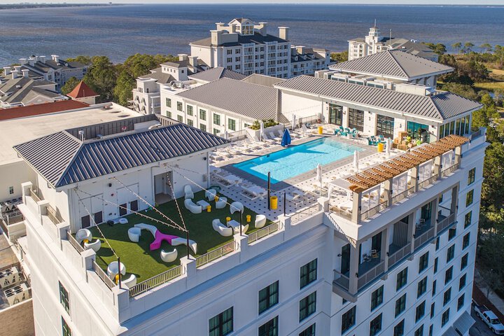 Hotel 4 of 82