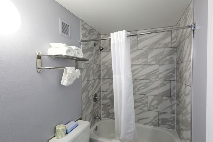 Room 18 of 23