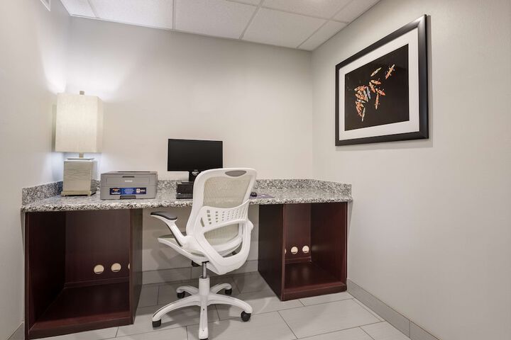 Business Center 26 of 26