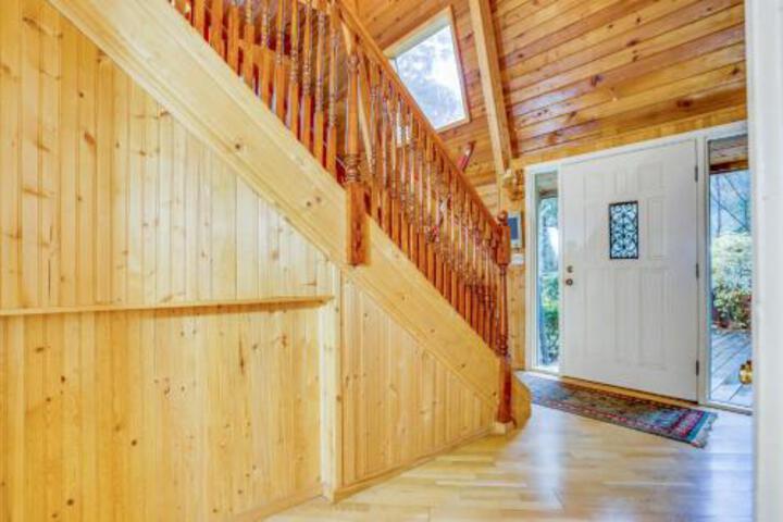 Red Stone Cabin
