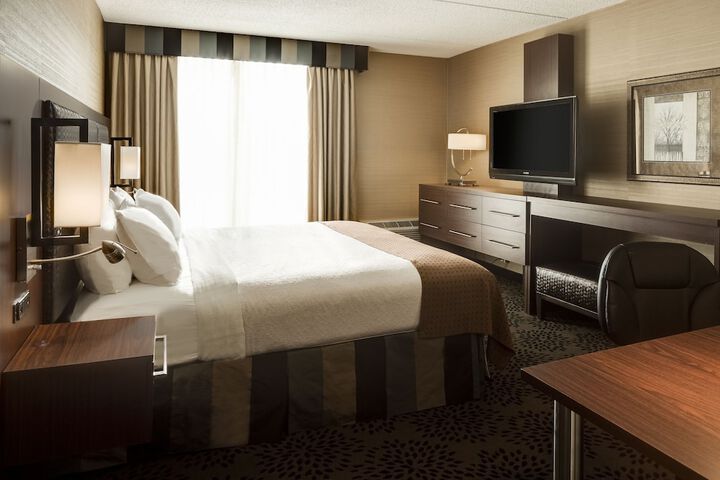 Room 13 of 64