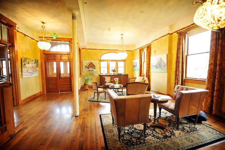 Balch Hotel