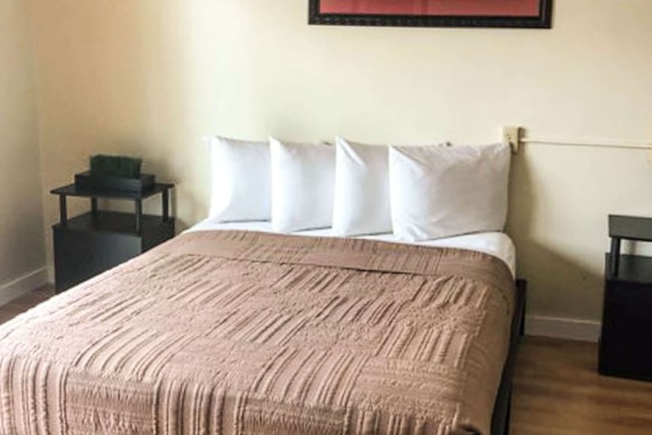 Room 44 of 79