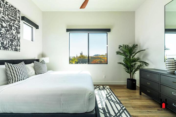 Peaceful Getaway to a New Custom-Built Luxury Home
