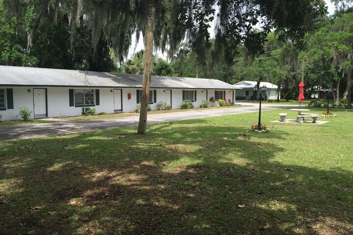 Property Grounds 76 of 82